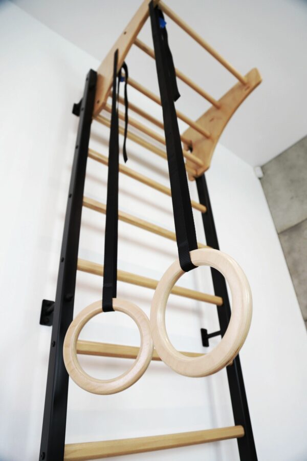 Zestaw gimnastyczny drewniany / rehabilitacyjny czarny (drabinka gimnastyczna + drążek + huśtawki)  250 x 90 cm